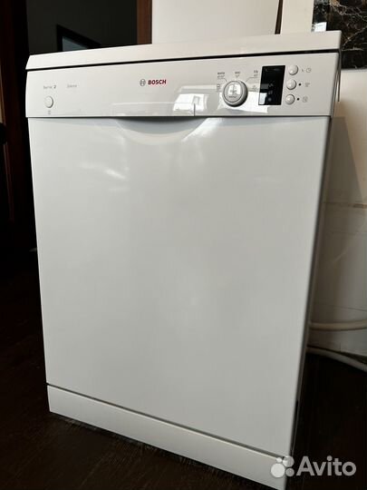 Bosch SMS25FW10R (отдельностоящая)