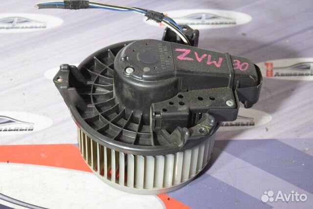 Мотор печки c Toyota Prius ZVW30 2ZR-FXE