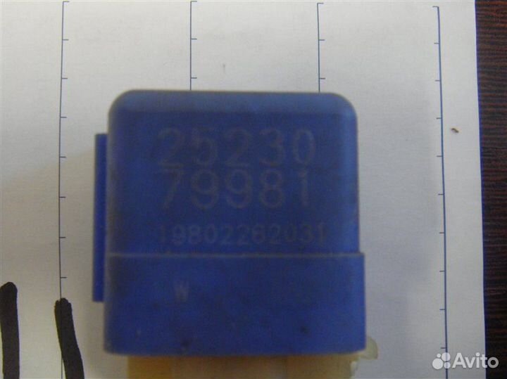 Реле Nissan nissan NV350 caravan E25 E26 VE24