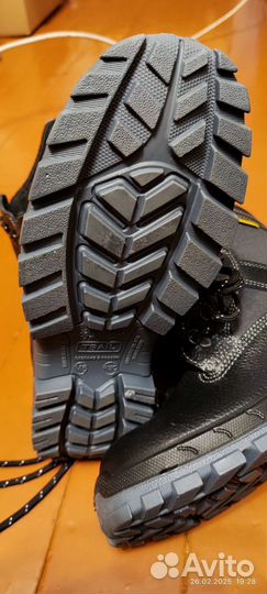 Ботинки зимние 41р