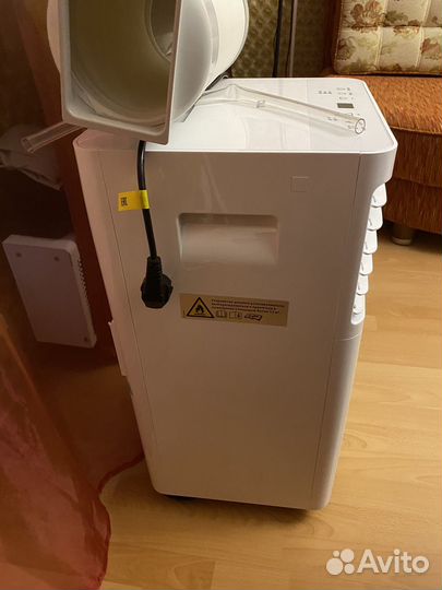 Мобильный кондиционер TCL белый