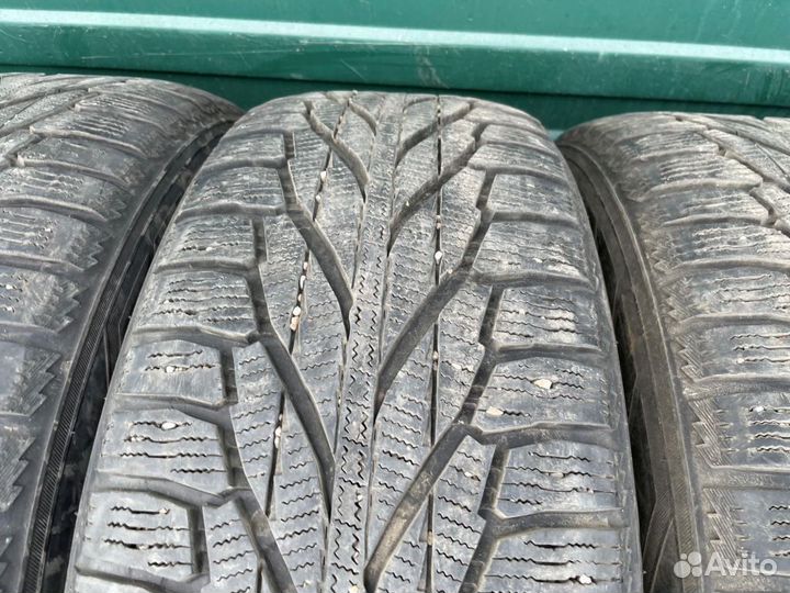 Nokian Hakkapeliitta R2 225/60 R18 104R