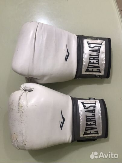 Боксерские перчатки 12 oz everlast