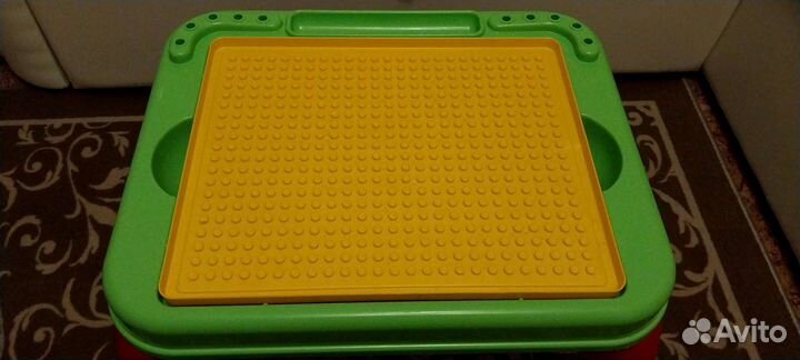 Детский столик со стульчиком