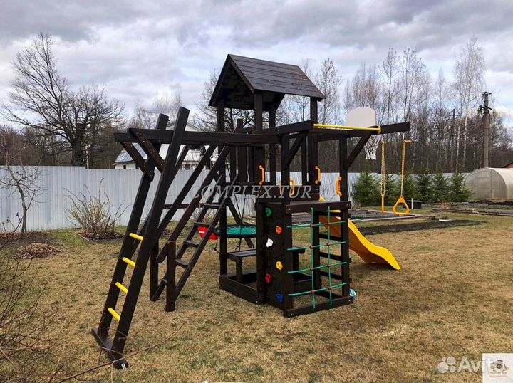 Спортивная площадка для семьи