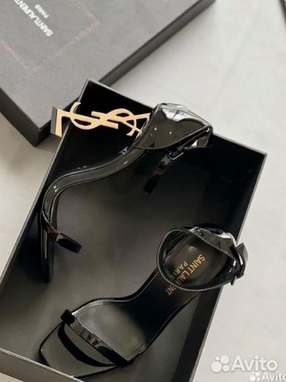 Туфли открытые Yves Saint Laurent золотые