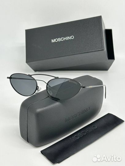 Солнцезащитные очки moschino