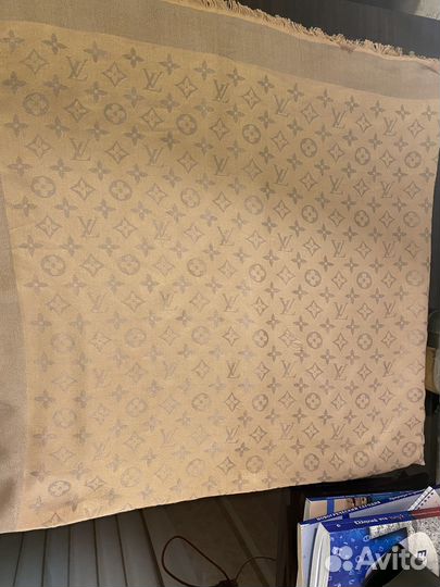 Шаль палантин Louis Vuitton бежевый 401910