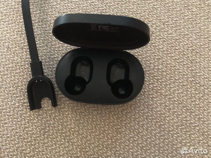 Запядное устройство и браслет Xiaomi