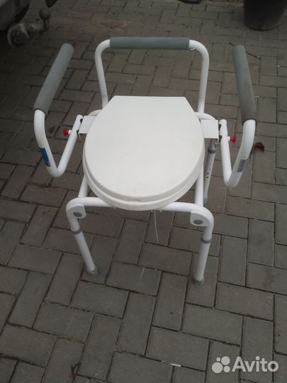 Стул реабилитационный после замены суставов