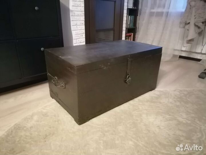 Сундук деревянный старинный
