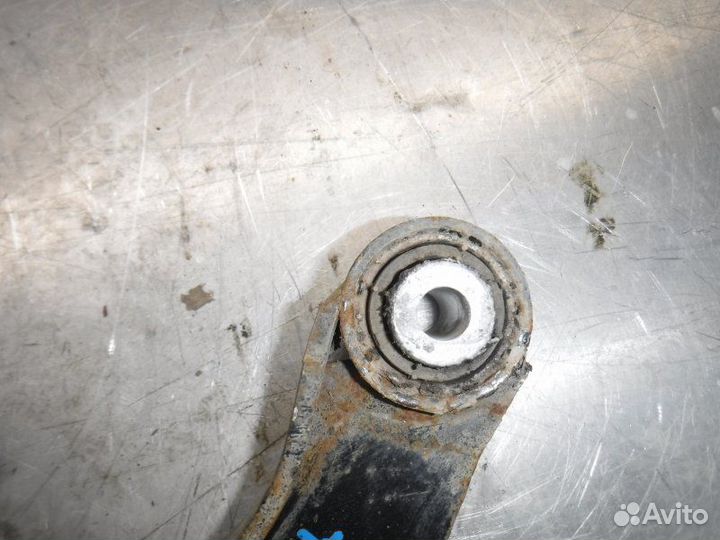 Рычаг поперечный задний правый Volkswagen Golf