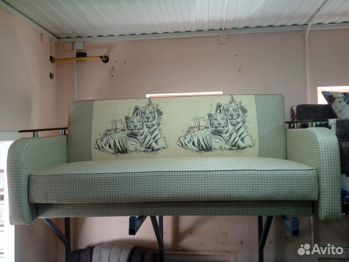 Диван книжка