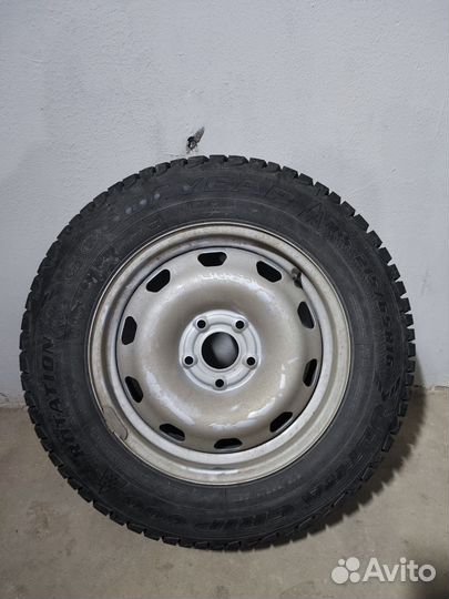 Goodyear Ultragrip 600 215/65 R16