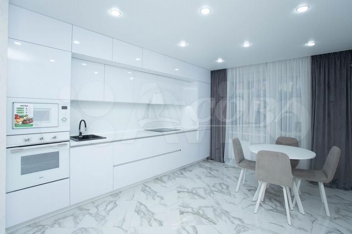 2-к. квартира, 68 м², 12/14 эт.