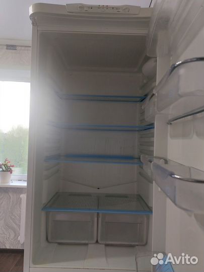 Холодильник двухкамерный indesit бу