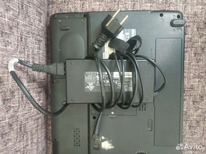 Ноутбук toshiba