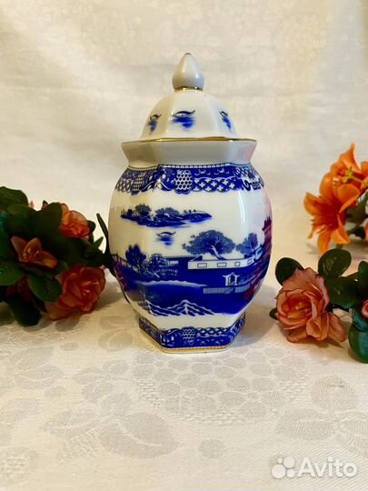 Антикварная чайница, Англия