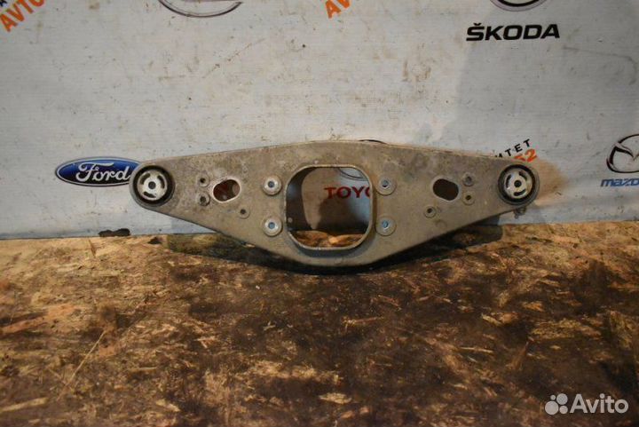 Кронштейн редуктора Mercedes-Benz E-Class W211