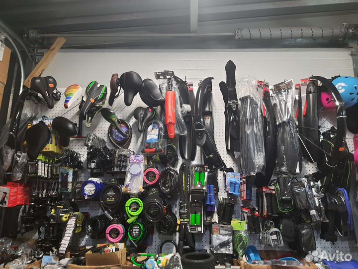 Велозапчасти и аксессуары