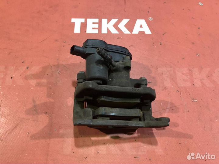 Суппорт задний левый Ауди ку5 Q5 8R