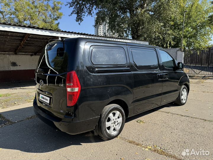 Hyundai Grand Starex 2.5 AT, 2010, 324 437 км