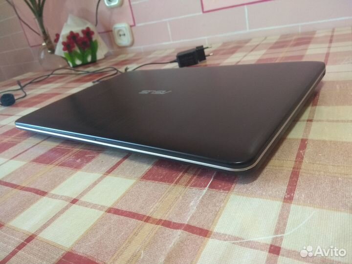 Отличный asus SSD 120Гб для работы и не только