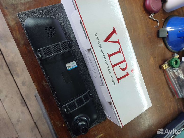 Видеорегистратор-зеркало