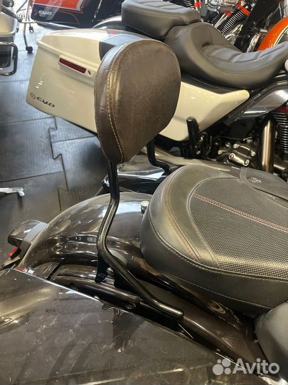 Спинка пассажира Harley Davidson оригинал