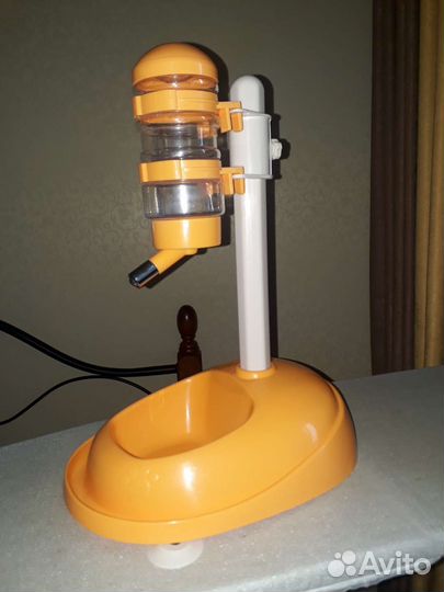 Автоматическая поилка для кошек и собак