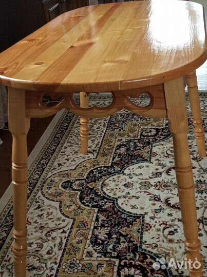 Кухонный стол