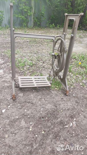 Станина от швейной машинки