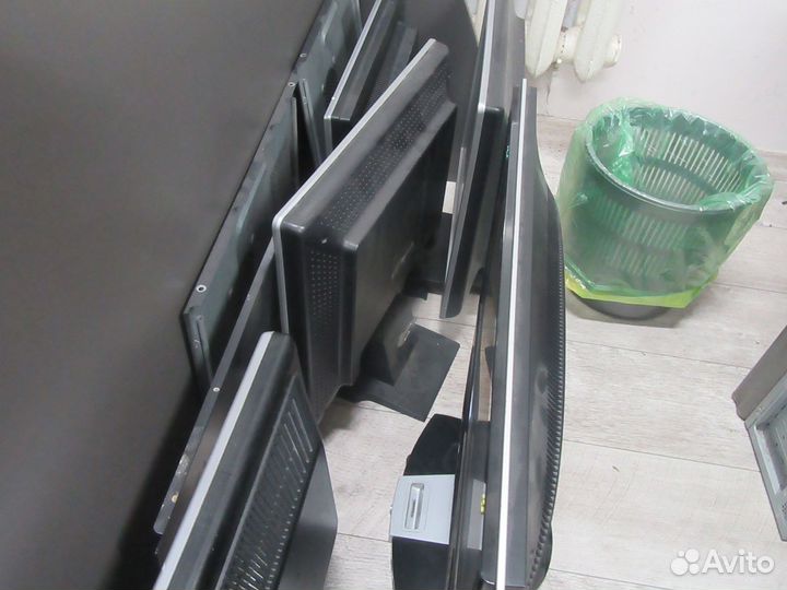 Мониторы, техника (отдам бесплатно)