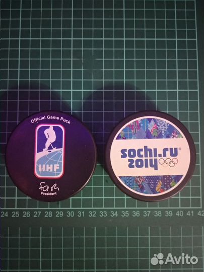Шайба хоккейная сувенирная
