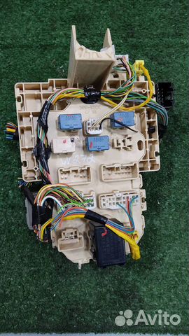 Блок предохранителей салонный Suzuki Swift 2008