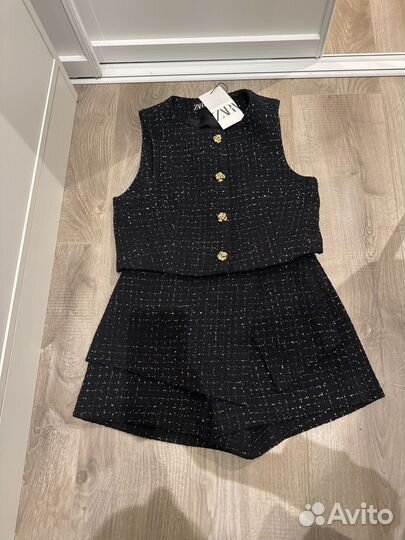 Костюм Zara жилет и юбка-шорты S