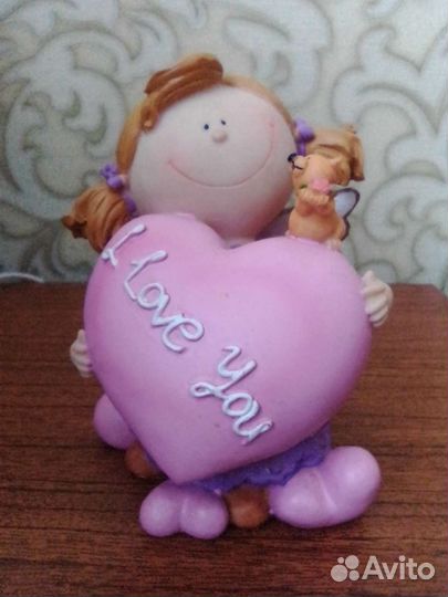 Сувениры,копилки, девочка и бычок сердечком