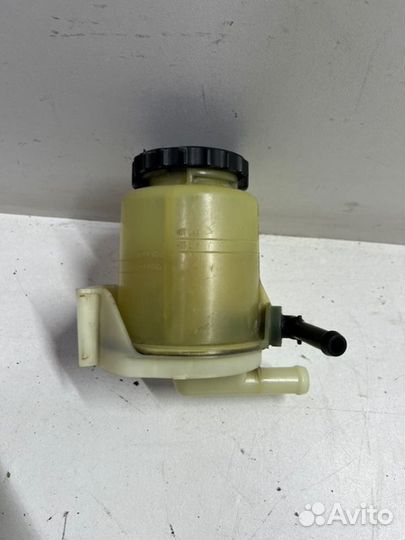 Бачок гидроусилителя руля Toyota Land Cruiser 200