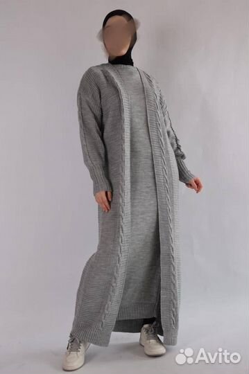 Вязаное платье с кардиганом