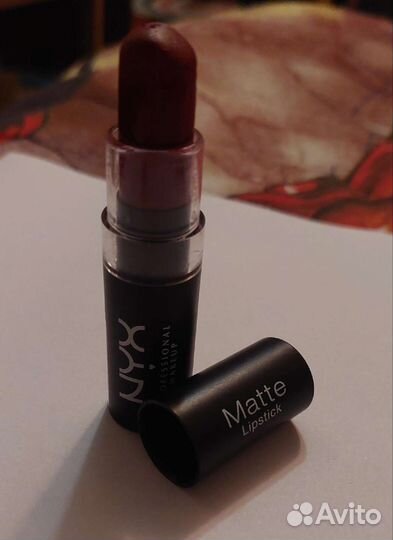 Помада 3 штуки