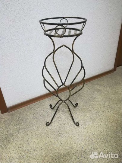 Подставка для цветов напольная металлическая