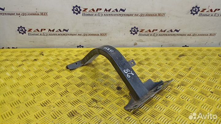 Кронштейн подножки правый Man Tgl