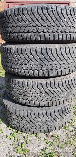 Комлект колес на Skoda r17 оригинал шипы
