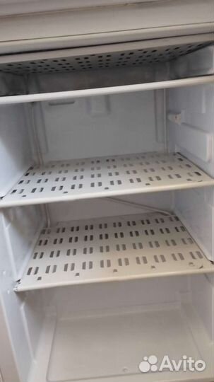 Холодильник Indesit