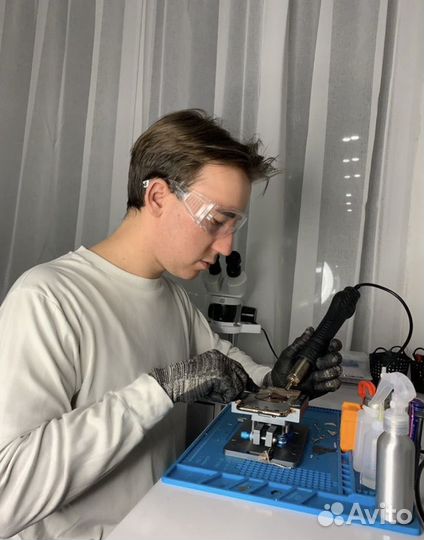 Ремонт техники Apple. iPhone. Samsung