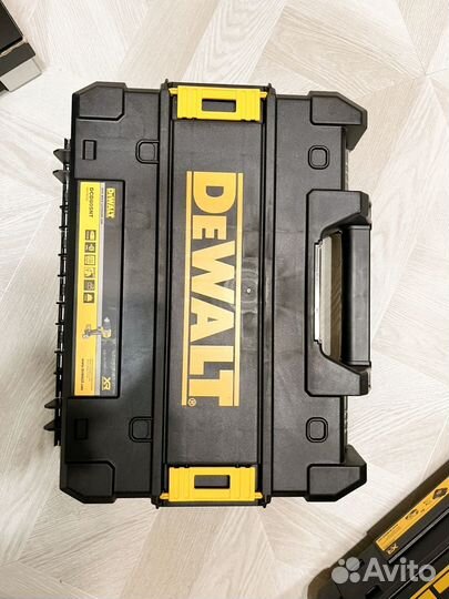 Кейс dewalt