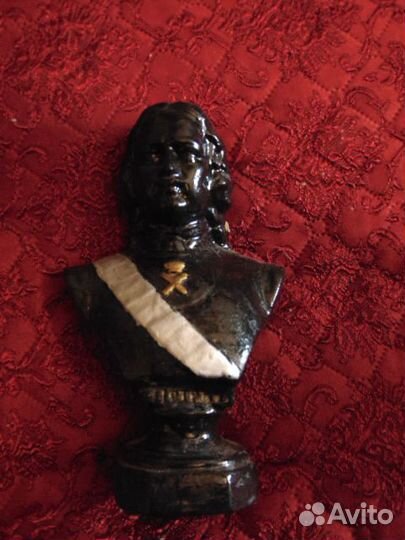 Бюст настольный Петр 1