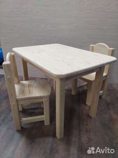 Стол и стул детский
