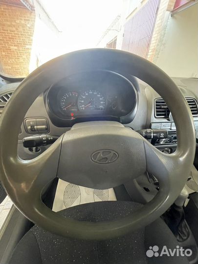 Hyundai accent