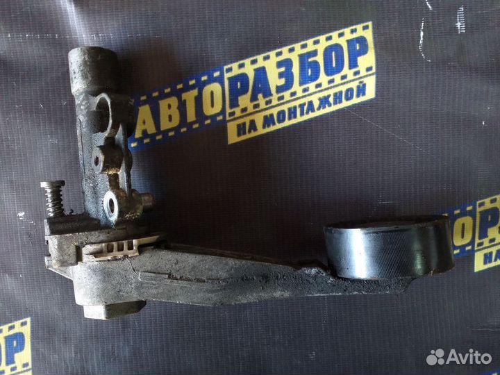 Ролик натяжитель ремня генератора Пежо 308